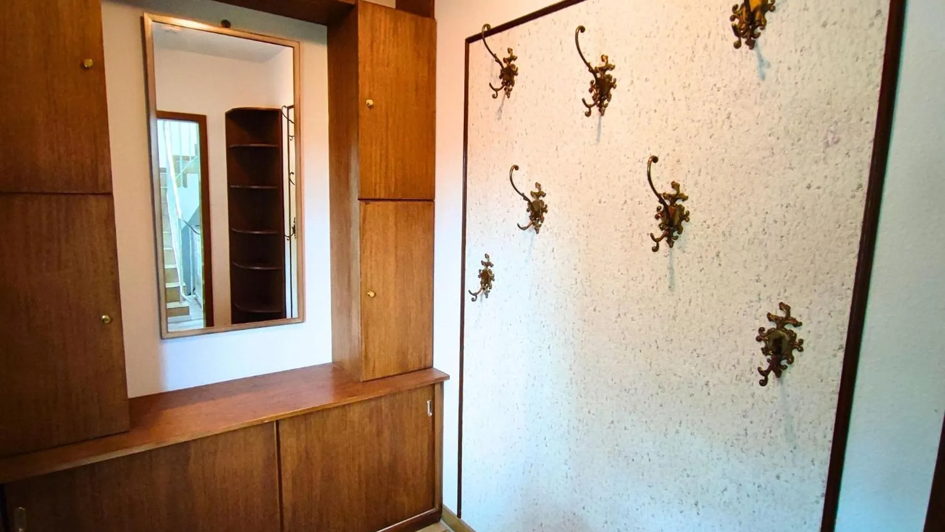 Monteursunterkunft Strasslach- Fitters' Accommodation With Shared Kitchen & Garden Straßlach-Dingharting